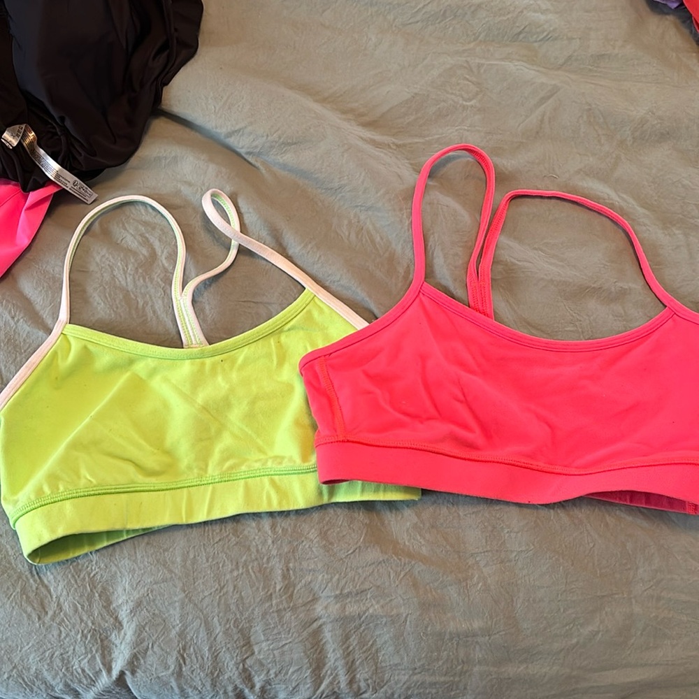 Lululemon sports bras